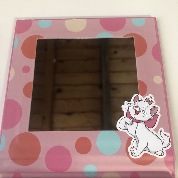 Taste Beauty Disney Aristocats Marie Eyeshadow Palette 0.63 Oz - Picture 6 of 6